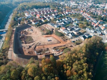 Bauarbeiten an der neuen Lärmschutzwand im Wohngebiet "An der Geißwies" | Foto: BeckerBredel / RAG Montan