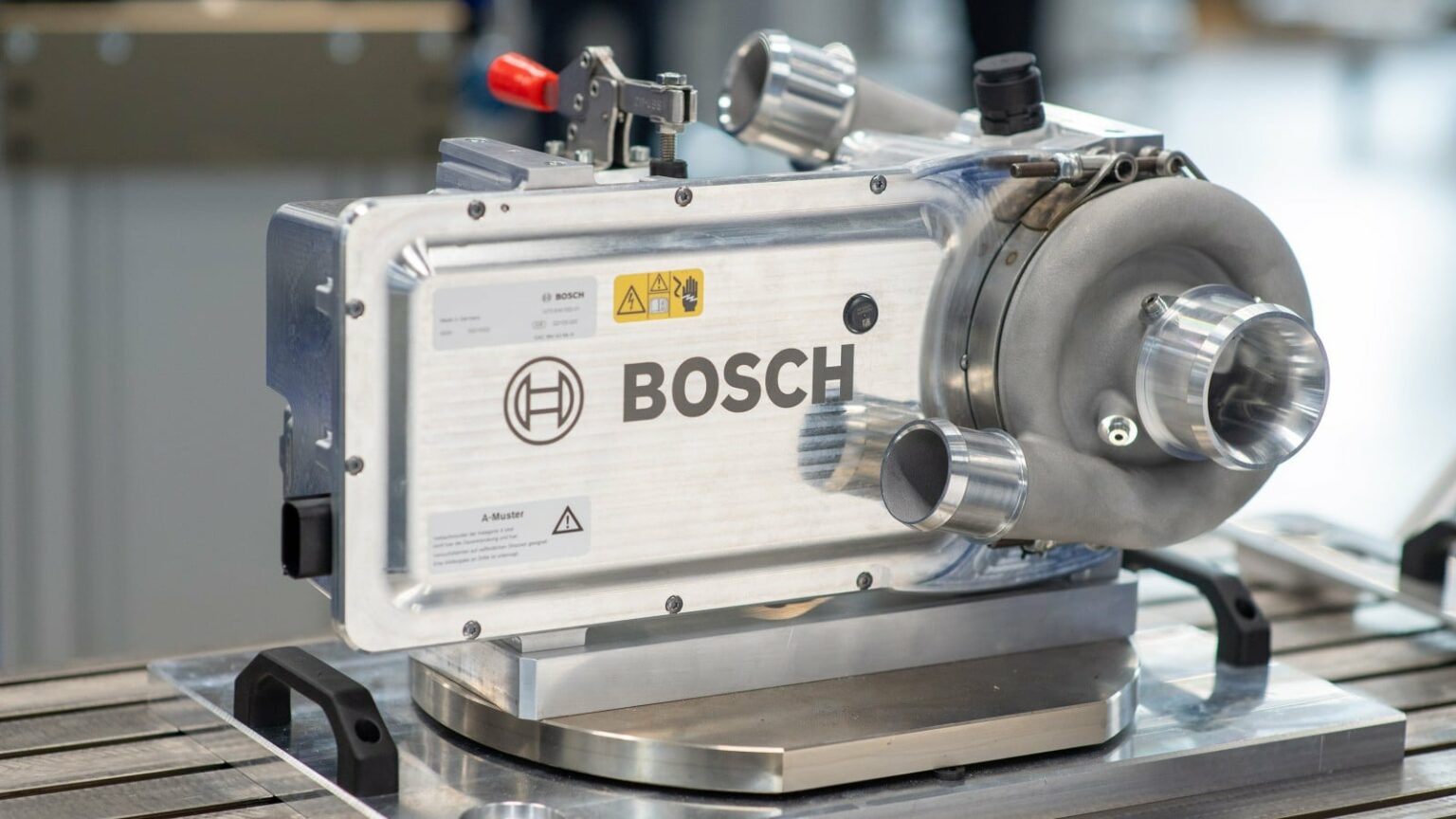 Der elektrische Luftverdichter führt in der Brennstoffzelle die benötigte Menge an gefilterter Luft zu. | Bild: Bosch