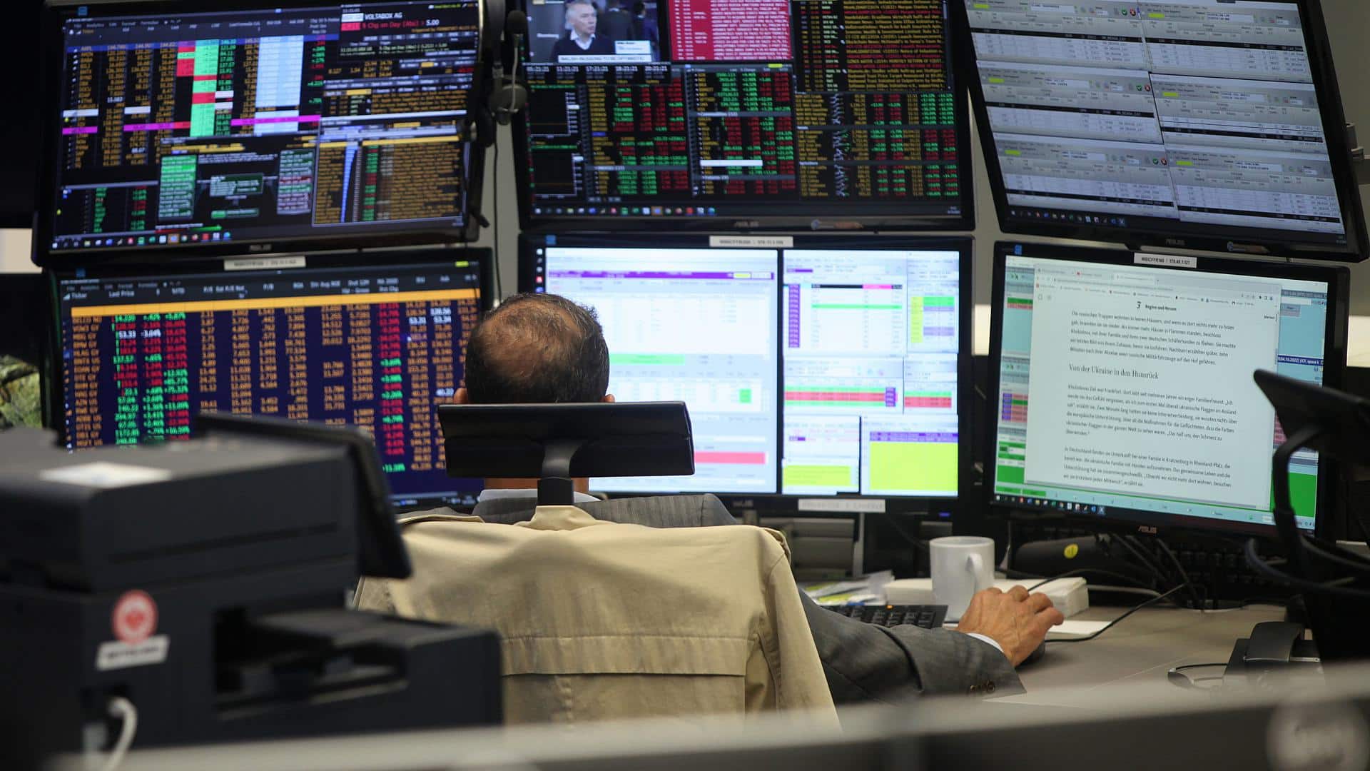 Dax am Mittag weiter im Minus - Bayer unter Druck
