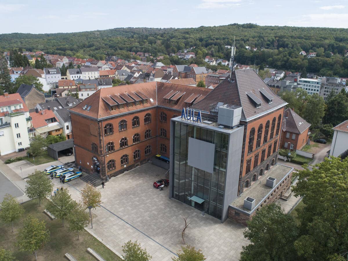 sulzbach die volkshochschule sulzbach praesentiert sich zum 75 jaehrigen jubilaeum mit einem neuen internetauftritt 65054ce669bf1