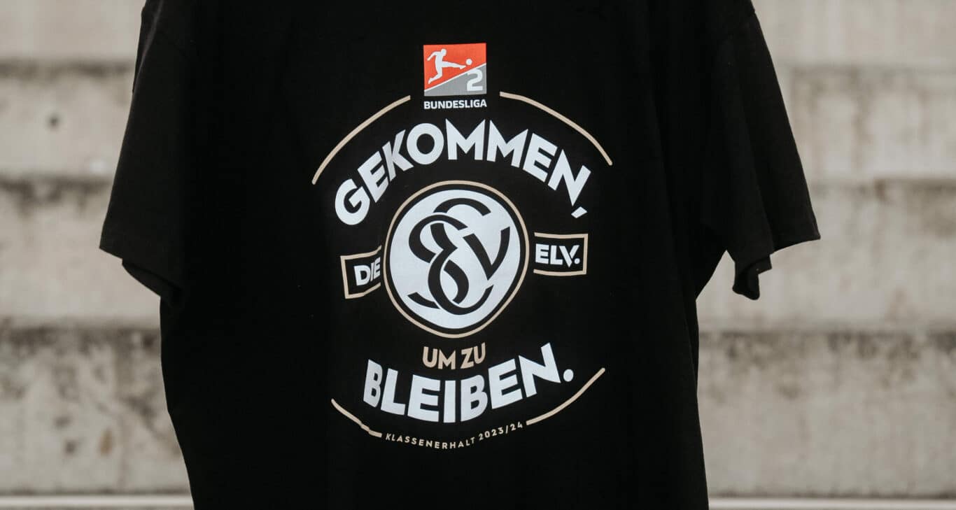 gekommen um zu bleiben shirts zum klassenerhalt im fanshop erhaeltlich 66492ce3327d3